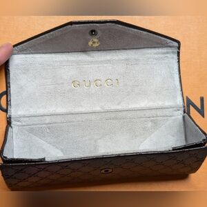 Gucci velvet leather emblem embossed glasses case rare